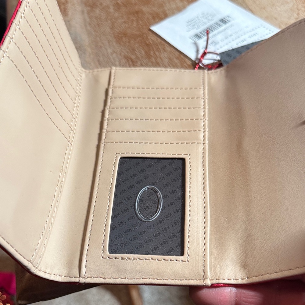GUESS Red Wallet with Floral Design - Picture 3 of 5